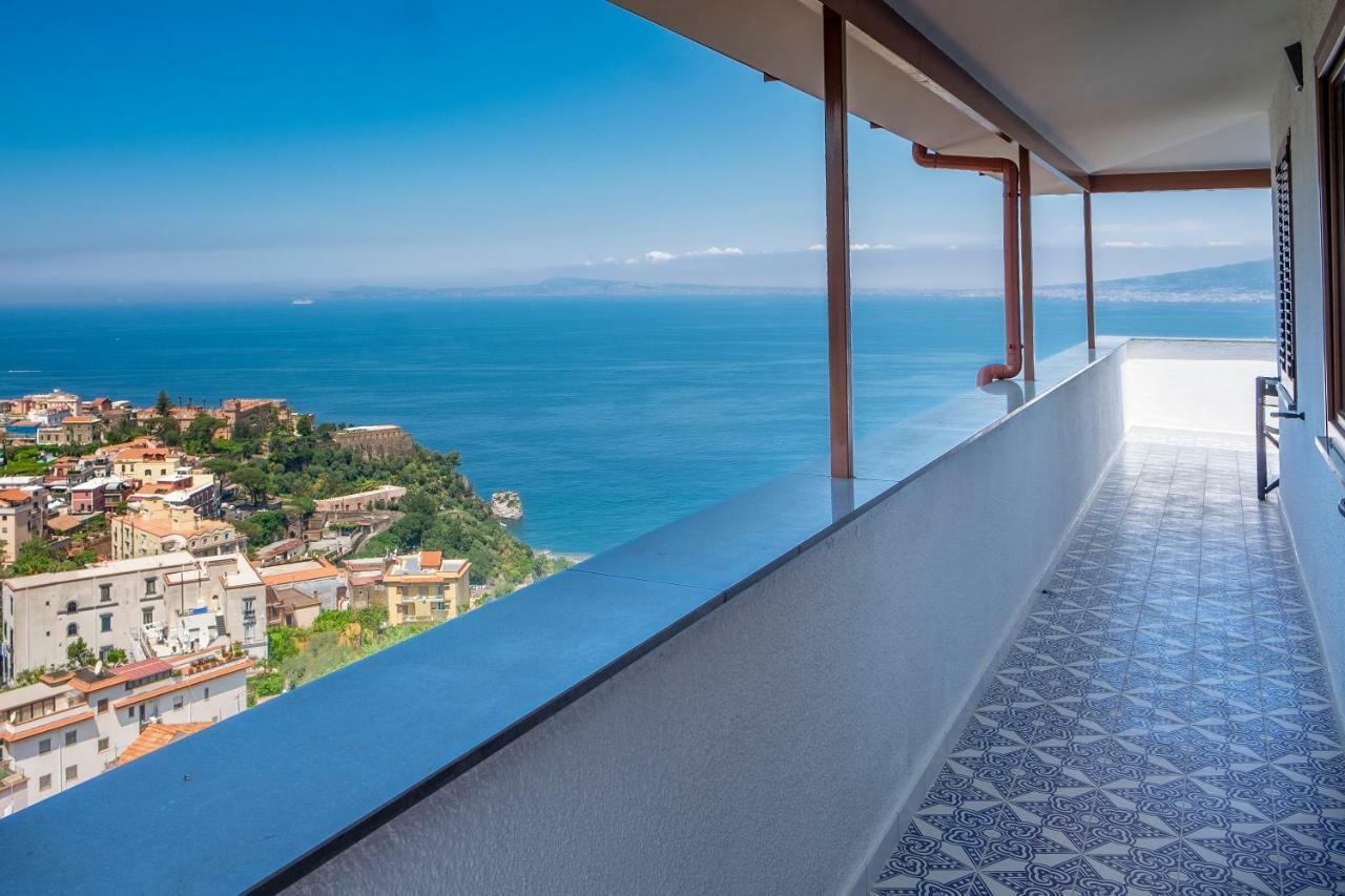 Appartamento In Villa Ariel Vico Equense Bagian luar foto